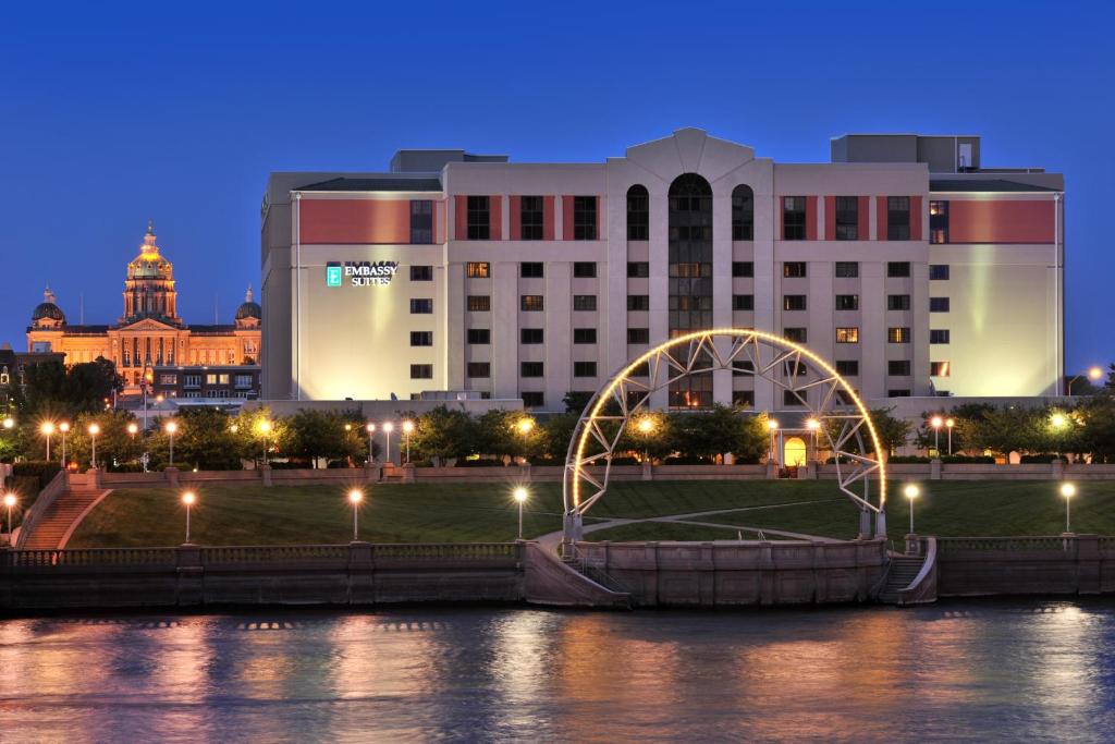 Embassy Suites Des Moines Downtown Main image 1